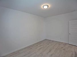 7007 W Townley Ave, Peoria, Az 85345 in Peoria, AZ (Photo 10 of 12)