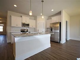 104 Williams Pointe Blvd Sw, Huntsville, Al 35824 in Huntsville, AL (Photo 5 of 12)