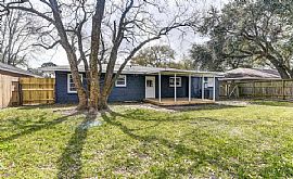 Charming 2 Bedroom Home  in Texas City, TX (Photo 12 of 12)