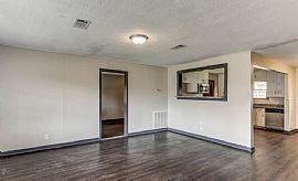 Charming 2 Bedroom Home  in Texas City, TX (Photo 4 of 12)