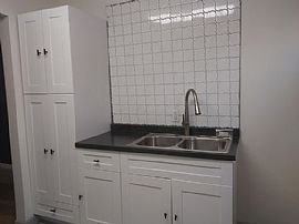 Adorable 2bedroom and 1bathroom Built For Your Satisfaction  in Detroit, MI (Photo 3 of 4)