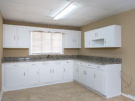 Charming 3bedroom with 1bathroom Home For You  in Birmingham, AL (Photo 3 of 4)