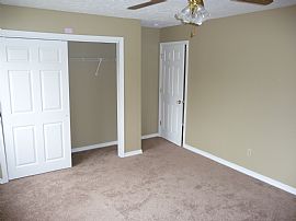 Quick Access to Louisville, Shepherdsville E-Town, and Ft Knox in Shepherdsville, KY (Photo 10 of 12)