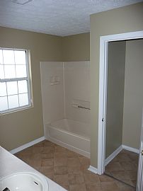 Quick Access to Louisville, Shepherdsville E-Town, and Ft Knox in Shepherdsville, KY (Photo 12 of 12)