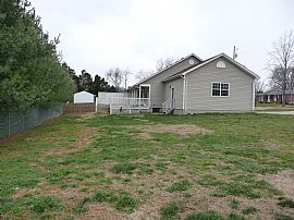 Quick Access to Louisville, Shepherdsville E-Town, and Ft Knox in Shepherdsville, KY (Photo 2 of 12)