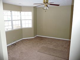 Quick Access to Louisville, Shepherdsville E-Town, and Ft Knox in Shepherdsville, KY (Photo 7 of 12)