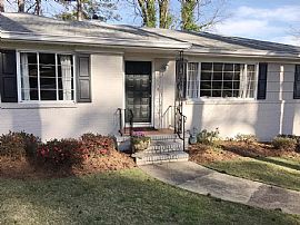 725 Crest Ln, Birmingham, Al 35209 in Birmingham, AL