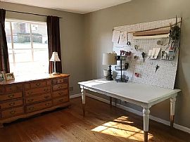 725 Crest Ln, Birmingham, Al 35209 in Birmingham, AL (Photo 8 of 12)