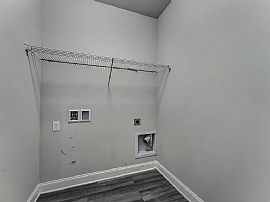 241 Dinner Tree Sq, Huntsville, Al 35811 in Huntsville, AL (Photo 12 of 12)