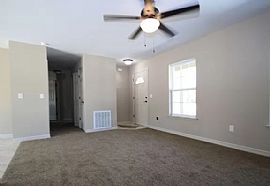 14568 Sw 75th Cir, Ocala, Fl 34473 in Ocala, FL (Photo 2 of 11)