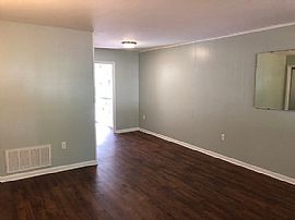 Charming 3bedroom with 1bathroom Home in Conway, AR (Photo 5 of 5)