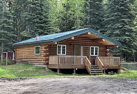 Cute Waterfront Cabin in North Pole, AK