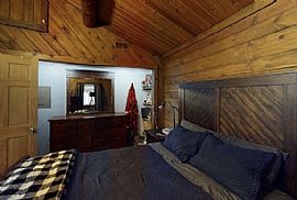 Cute Waterfront Cabin in North Pole, AK (Photo 6 of 9)