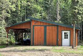 Cute Waterfront Cabin in North Pole, AK (Photo 9 of 9)