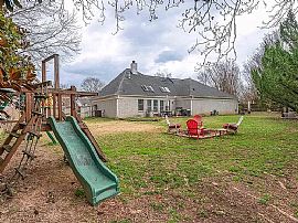 Charming 3 Bedroom  in Cordova, TN (Photo 9 of 9)