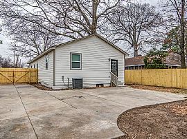 Charming 2 Bedroom  in Memphis, TN (Photo 11 of 11)