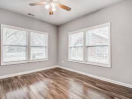 Charming 2 Bedroom  in Memphis, TN (Photo 5 of 11)