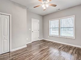 Charming 2 Bedroom  in Memphis, TN (Photo 6 of 11)