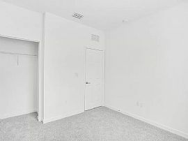 2839 Sw 16th Ter, Ft Lauderdale, Fl 33315 in Fort Lauderdale, FL (Photo 9 of 10)