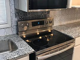 1211 Fairlane Dr, Dothan, Al 36301 in Dothan, AL (Photo 3 of 12)