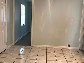 1211 Fairlane Dr, Dothan, Al 36301 in Dothan, AL (Photo 4 of 12)