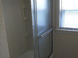 Nicely Built 2bedroom with 1bathroom Home For Your Satisfaction in Enid, OK (Photo 5 of 6)