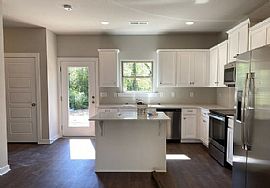 7962 Saint James Dr, Pinson, Al 35126 in Pinson, AL (Photo 4 of 7)