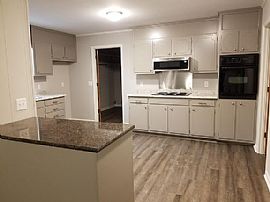 110 Simmons Dr Se, Owens Cross Roads, Al 35763 in Owens Cross Roads, AL (Photo 3 of 7)