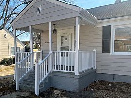 Charming 3bedroom with 1bathroom Home  in Mount Pleasant, SC