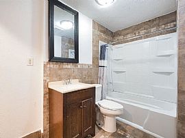 Charming 3bedroom with 1bathroom Home  in Mount Pleasant, SC (Photo 5 of 5)