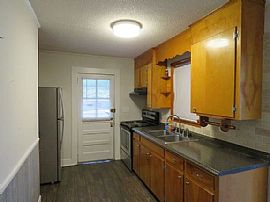 Nice 2bedroom and 1bathroom Home For Your Satisfaction  in Greenville, SC (Photo 4 of 5)