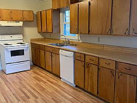 Nicely 3bedroom with 1bathroom Home  in Liberty, NC (Photo 2 of 4)