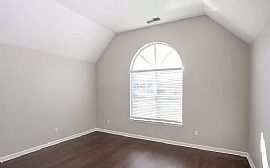 Charming 3 Bedroom  in Cordova, TN (Photo 8 of 10)