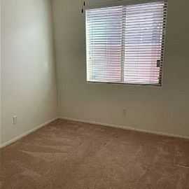 6202 Andover Wood Rd, Spring Valley, Nv 89113 in Las Vegas, NV (Photo 9 of 12)