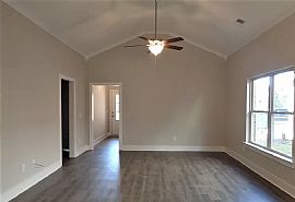 5528 Park Side Rd, Birmingham, Al 35244 in Birmingham, AL (Photo 4 of 11)