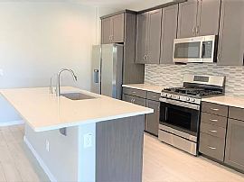 13335 W Red Range Way, Peoria, Az 85383 in Peoria, AZ (Photo 2 of 12)