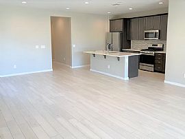 13335 W Red Range Way, Peoria, Az 85383 in Peoria, AZ (Photo 3 of 12)