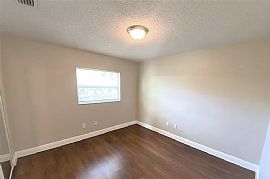 3559 Balboa Cir W, Naples, Fl 34105 in Naples, FL (Photo 9 of 12)