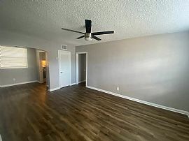 5551 Auburn Rd, Jacksonville, Fl 32207  Tour Apply Email in Jacksonville, FL (Photo 3 of 5)