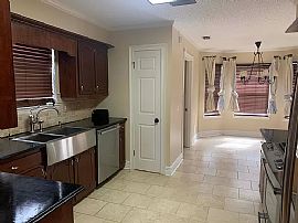 7621 Hitt Rd, Mobile, Al 36695 in Mobile, AL (Photo 6 of 12)