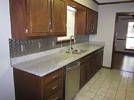 6609 Footmans Ct, Mobile, Al 36695 in Mobile, AL (Photo 3 of 12)