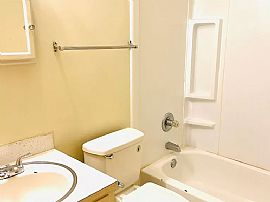 5433 Rolind Dr, Montgomery, Al 36108 in Montgomery, AL (Photo 7 of 11)