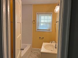 300 Keswick Ave, Charlotte, Nc 28206 Available House For Rent  in Charlotte, NC (Photo 5 of 11)