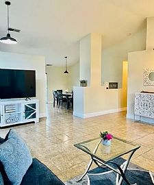 Charming 3 Bedroom  in Cathedral City, CA (Photo 4 of 10)