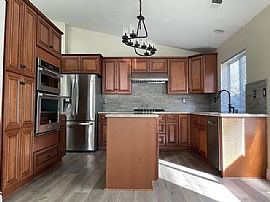 Charming 3 Bedroom  in Ontario, CA (Photo 4 of 12)