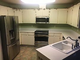 18316 Sw 133rd Ter, tualatin in Tualatin, OR (Photo 5 of 8)