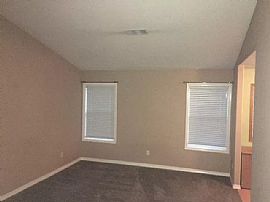 18316 Sw 133rd Ter, tualatin in Tualatin, OR (Photo 8 of 8)