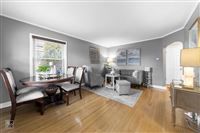 2 Bedroom  in Chicago, IL (Photo 3 of 4)