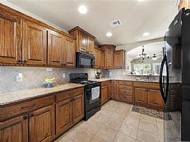 2028 E 133rd Ct, Bixby, Ok 74008 : Lovely House For Rent in Bixby, OK (Photo 4 of 7)