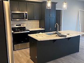 533 Redan Dr, Verona, Wi 53593 in Verona, WI (Photo 3 of 12)